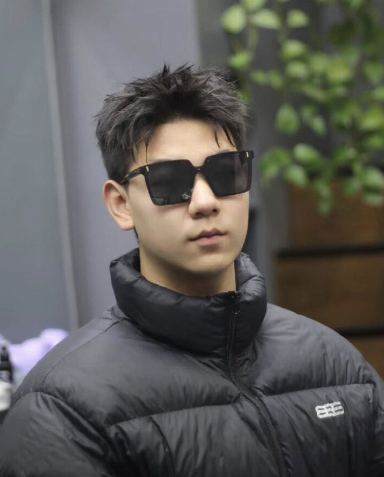 Kiểu t&oacute;c Ivy League Mullet ph&aacute; c&aacute;ch c&aacute; t&iacute;nh