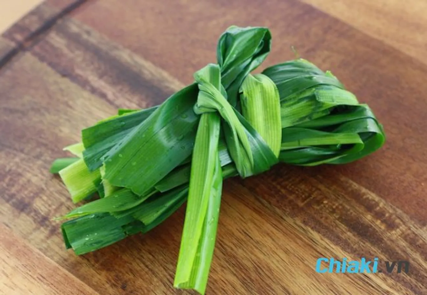 C&aacute;ch đuổi gi&aacute;n trong ph&ograve;ng ngủ bằng l&aacute; dứa