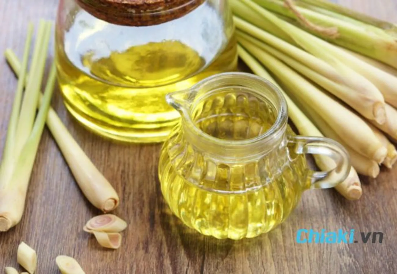 Tinh dầu sả chanh đuổi gi&aacute;n