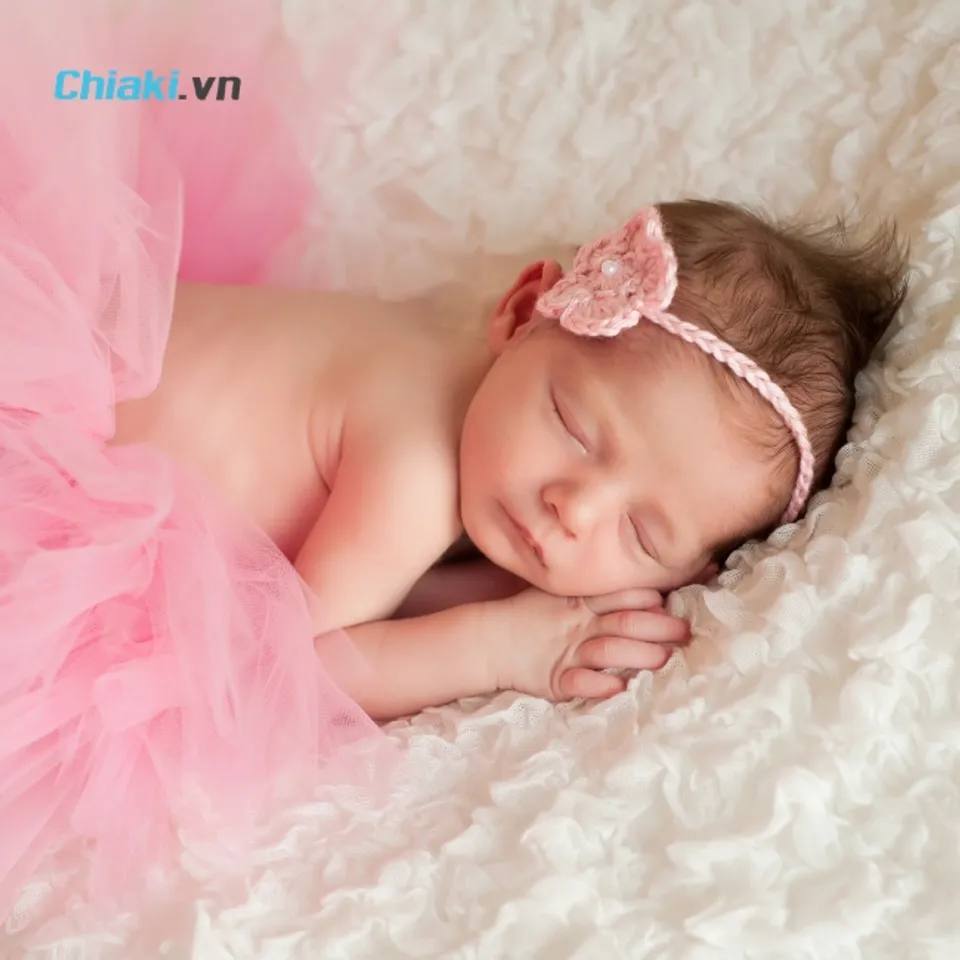 Đặt t&ecirc;n họ Đ&agrave;o cho b&eacute; g&aacute;i mang &yacute; nghĩa b&igrave;nh an
