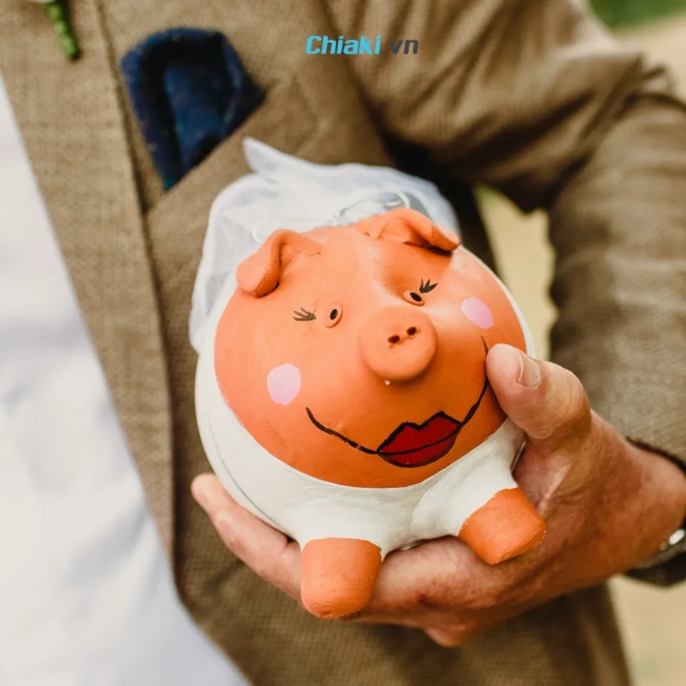 Heo đất mang &yacute; nghĩa phong thủy, t&agrave;i lộc cho vợ chồng