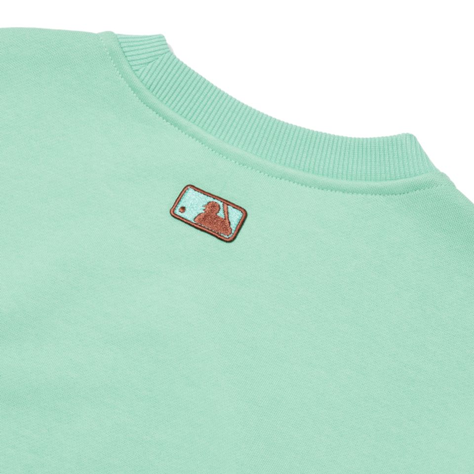 Áo sweater MLB Like Cartoon Boston Red Sox 3AMTL0224-43MTL màu xanh mint