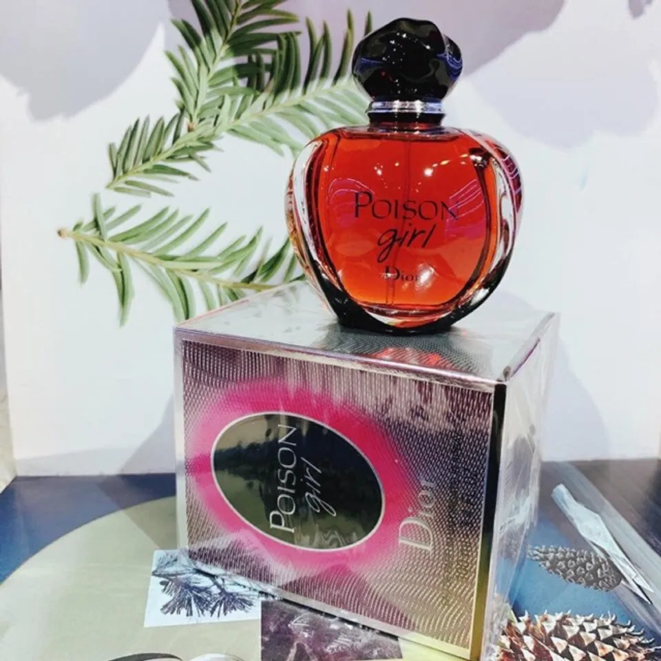 Dior Poison Girl Eau de Parfum Dior Poison Girl perfume  notes ads scent  guide