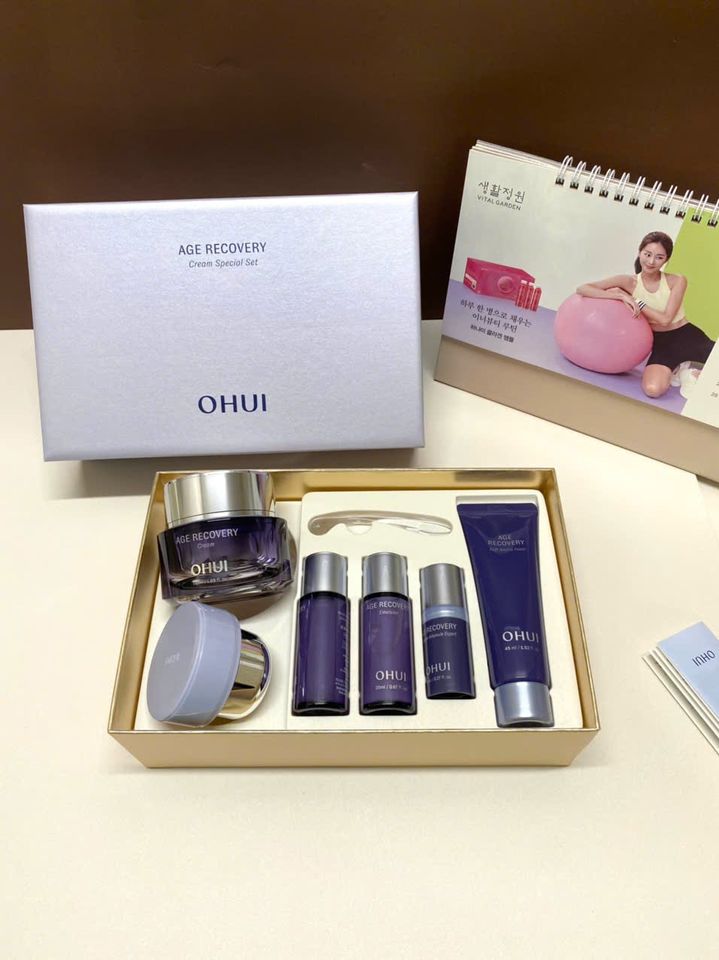 Set kem dưỡng trẻ hóa Ohui Age Recovery Cream Special 50ml x 2 - Giúp da trẻ trung, chống lão hóa, vitamin và collagen cho mọi loại da
