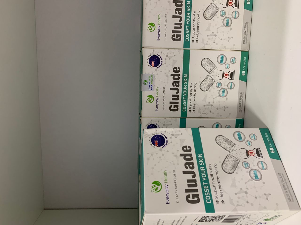 Viên uống trắng da GluJade(MUA 2 HỘP TẶNG 1 HỘP)