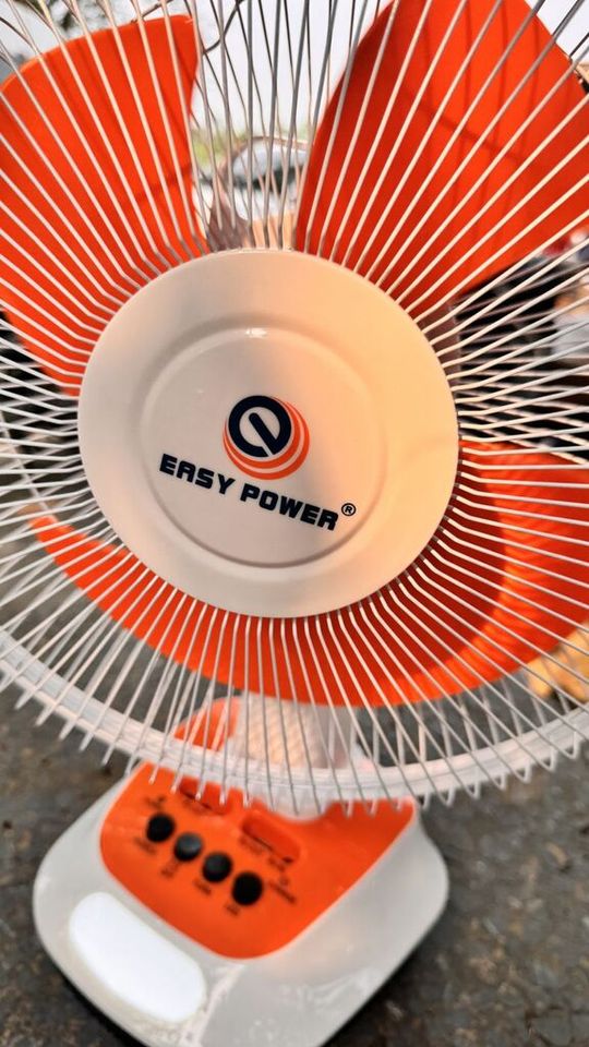 Quạt Bàn Tích Điện EASY POWER EP-3212A 12 Inch - Nguồn 220V, Có Đèn Led, Sạc Điện Thoại, Giải Nhiệt Tại Nhà & Ngoài Trời