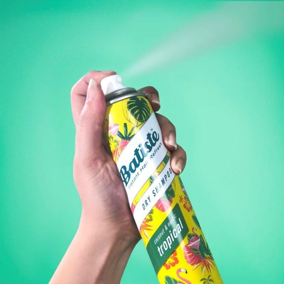 Dầu Gội Khô Batiste 200 ml - Giải pháp nhanh chóng cho tóc bóng mượt, sạch sẽ không cần nước, hoàn hảo cho người bận rộn và du lịch.