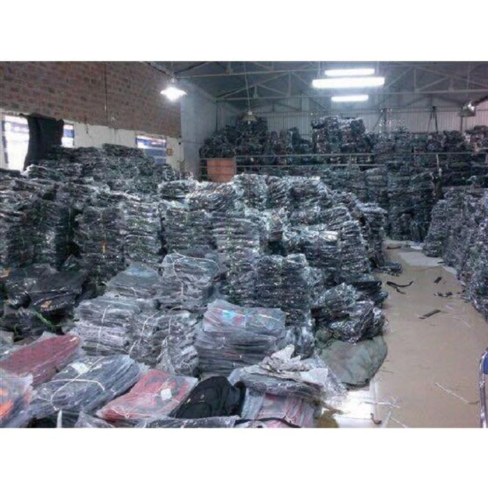 Quần Tây Nam Trắng Tiêu Vải Cotton Mỏng Mát - Không Nhăn, Không Bai Màu, Thời Trang Hàn Quốc cho Công Sở và Tiệc Tùng