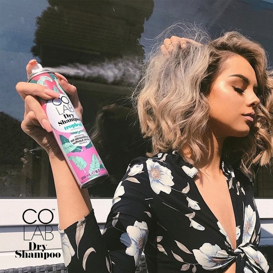 Dầu Gội Khô Colab Tropical 200ml - Dưỡng Tóc Mềm Mượt, Sạch Bồng Bềnh Chỉ Sau 5 Giây, Không Để Lại Vệt Trắng