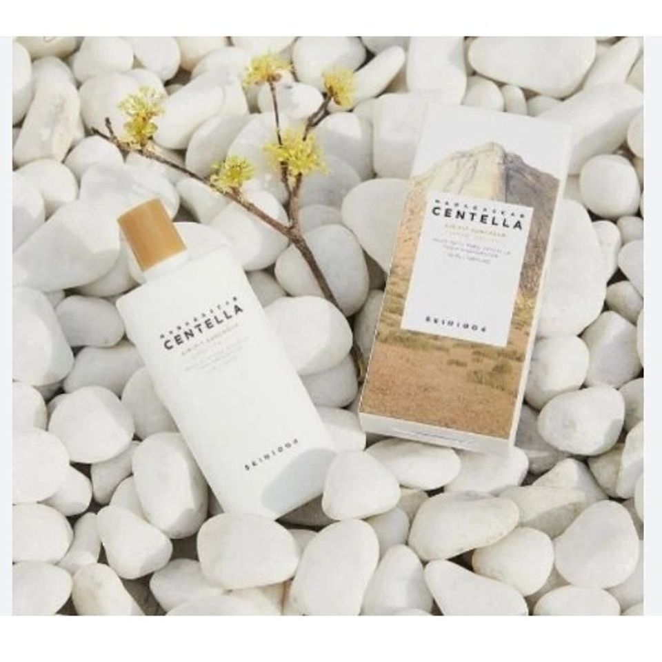 Kem Chống Nắng Skin1004 Centella Cho Da Nhạy Cảm 50ml - Kem Vật Lý Bảo Vệ Da Mụn, Dưỡng Ẩm và Che Khuyết Điểm