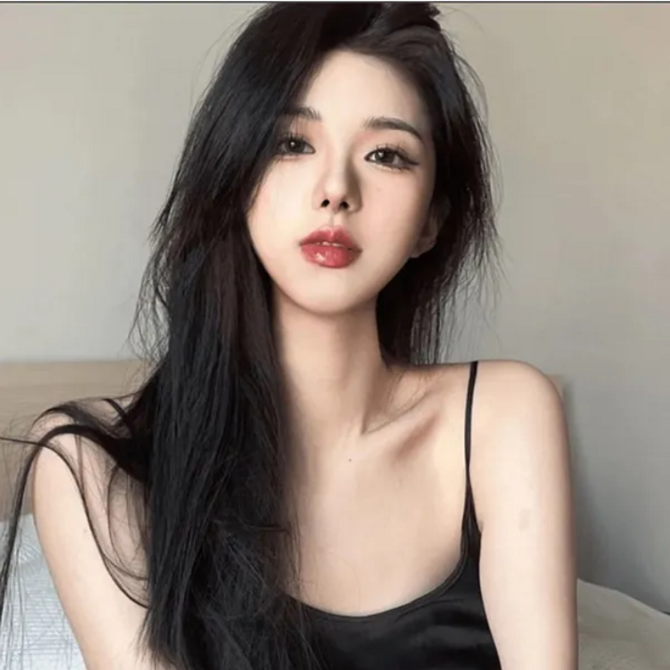 Son Môi Dưỡng Dior Maximizer Addict Lip Glow Oil 020 - 6ml, Son Môi Tự Nhiên, Dưỡng Ẩm, Chăm Sóc Môi Rạng Rỡ