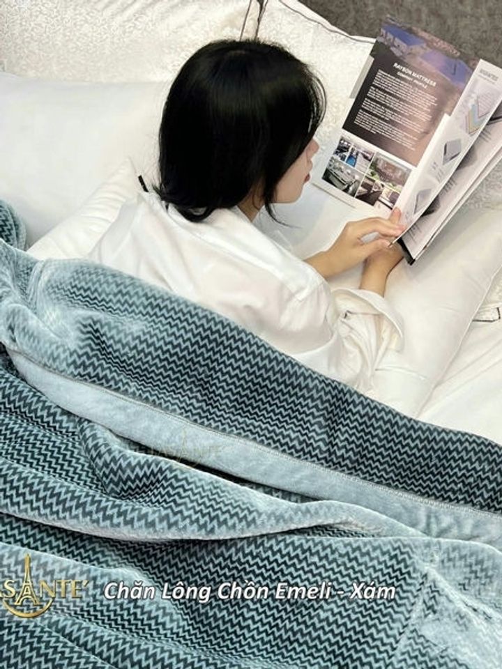 Chăn Lông Tuyết Chồn Cao Cấp Emeli 2mx2m3 Chính Hãng Lasante Siêu Nhẹ 3.6 Kg Mềm Mịn, Ấm Áp Mùa Đông