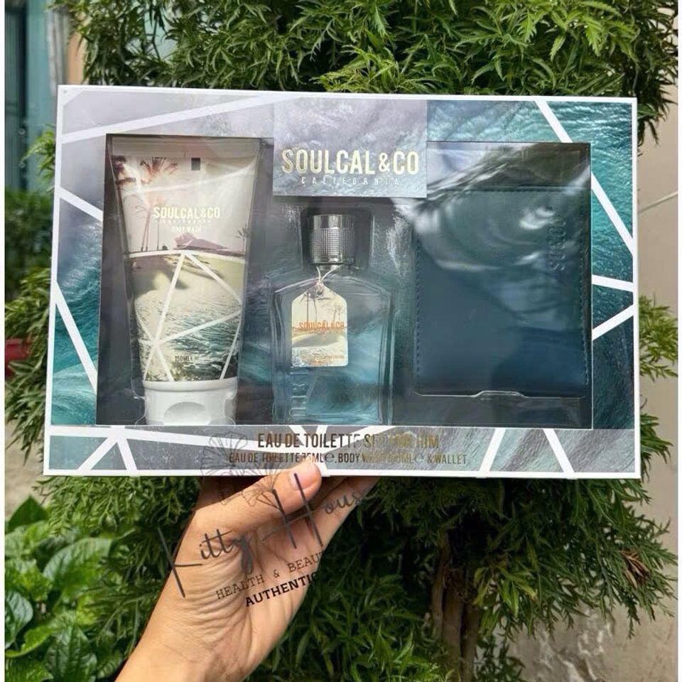 Bộ nước hoa nam SoulCal & Co for Him Blue EDT 75ml - Hương thơm mộc mạc, bao gồm nước hoa, sữa tắm và ví thời trang