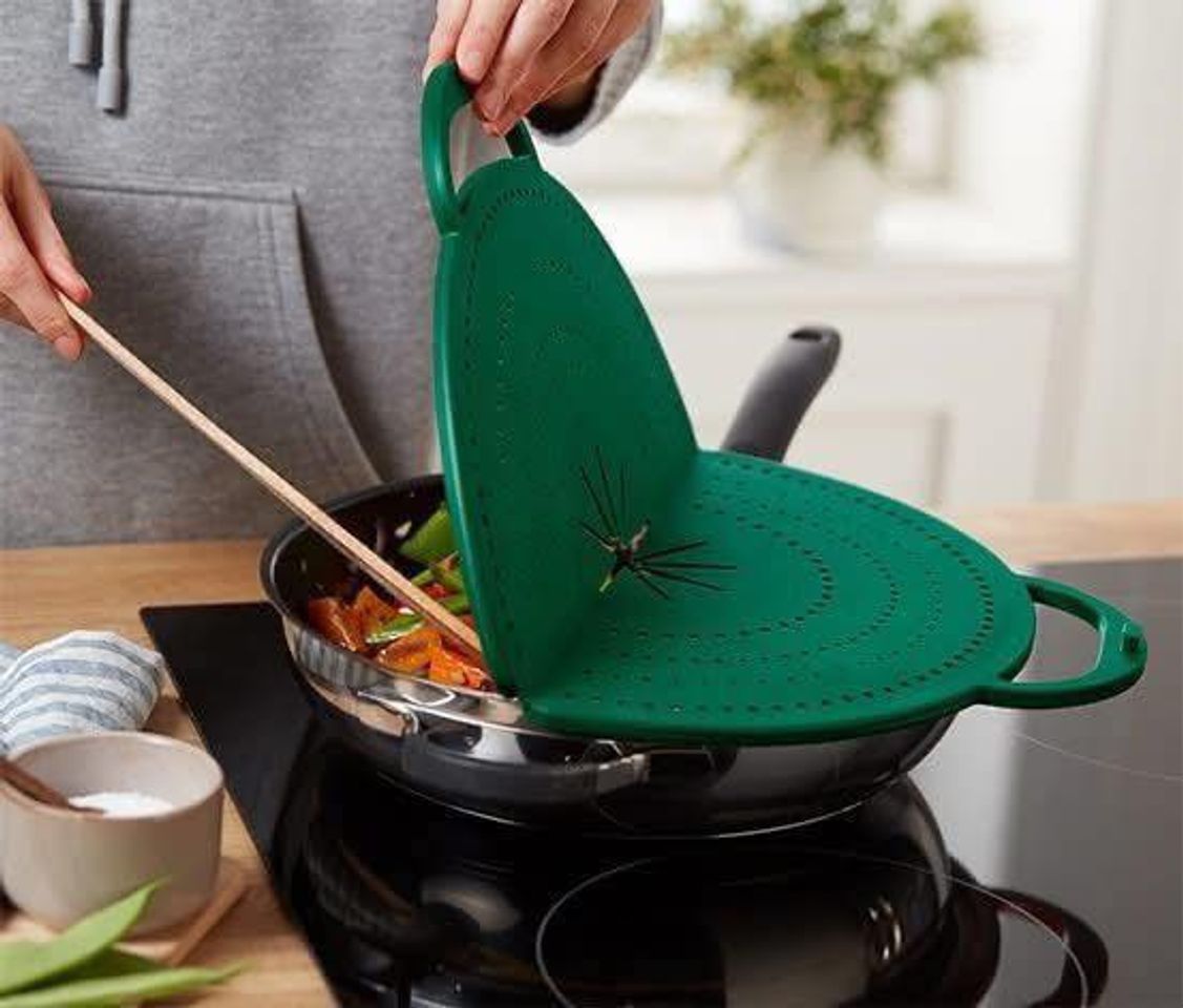 Tấm Chắn Dầu Mỡ 4 Trong 1 TCHIBO - Silicone Cao Cấp, Thảm Nướng, Đậy Nồi Chảo, Chịu Nhiệt - Dụng Cụ Nhà Bếp Tiện Lợi