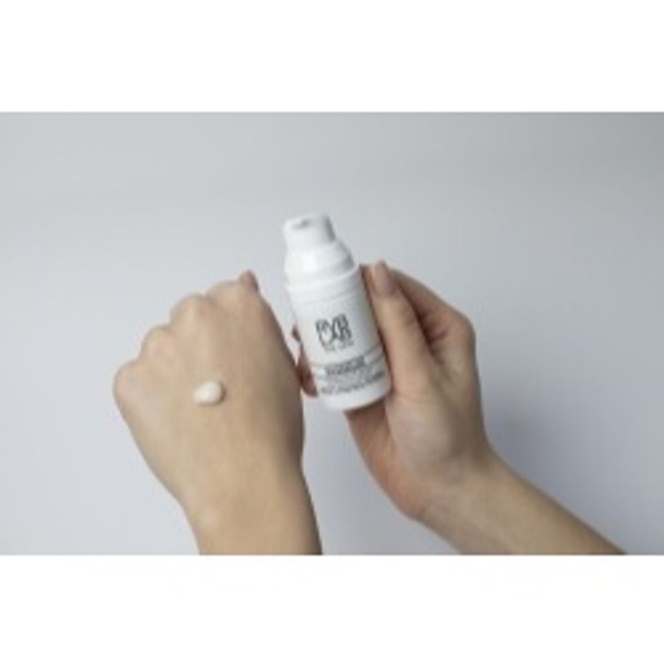 Kem Mắt Giảm Thâm Quầng RVB LAB THE SKIN 15ml - Dưỡng Ẩm, Giảm Bọng Mắt & Chân Chim, Chống Lão Hóa Da Vùng Mắt