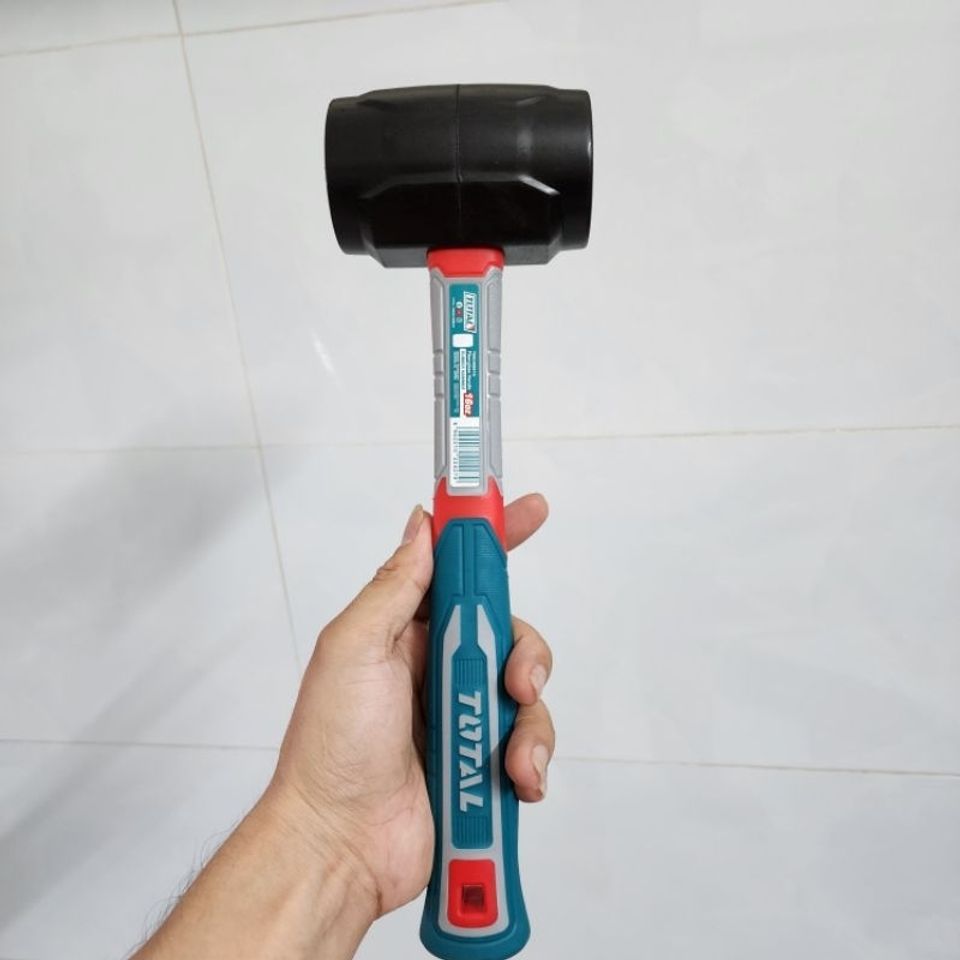 Búa Cao Su Đen 450g Total THRUH6816 - Dụng Cụ Bảo Vệ Bề Mặt Siêu Bền, Tay Cầm Nhựa Sợi Thủy Tinh Thiết Kế Độc Đáo
