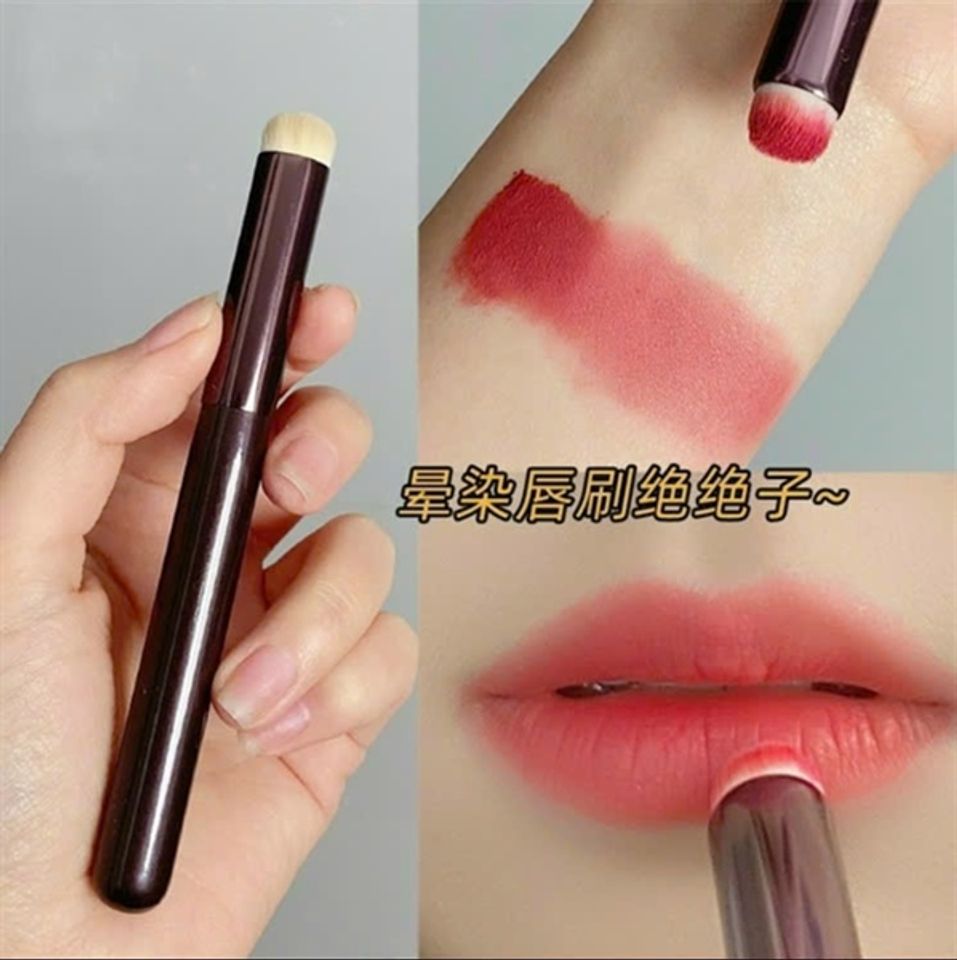 Cọ Tán Son Môi Makeup
