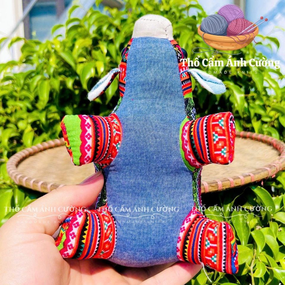 Thú Nhồi Bông Lợn Ỉn Thổ Cẩm Sapa - Quà Tặng Đáng Yêu cho Trẻ Em Chất Liệu Mềm Mại, Bảo Hành 1 Đổi 1