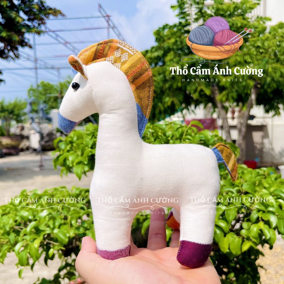 Thú Nhồi Bông Ngựa Thành Troy Thổ Cẩm Dân Tộc Thái - Quà Tặng Dễ Thương Cho Trẻ Em, Chất Liệu Vải Bông Mềm Mại