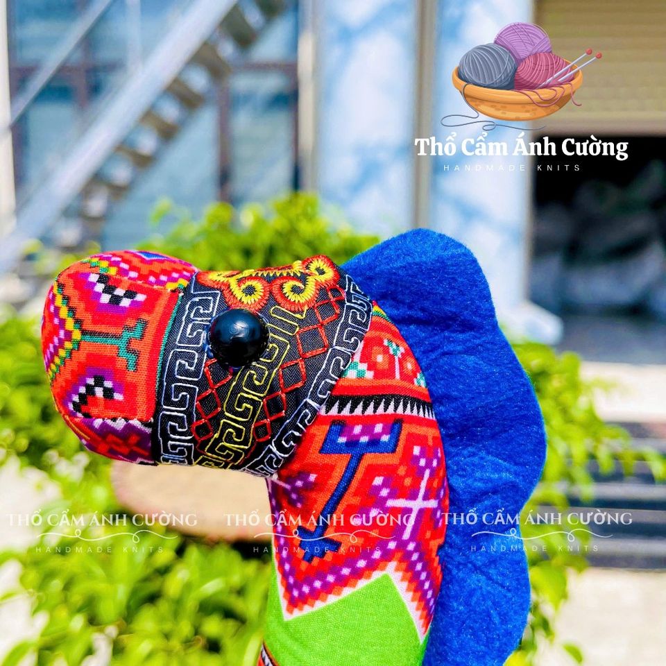 Thú Nhồi Bông Khủng Long Ăn Cỏ Thổ Cẩm Sapa - Đồ Chơi Trẻ Em An Toàn Và Đầy Y Nghĩa Tặng Bé Yêu