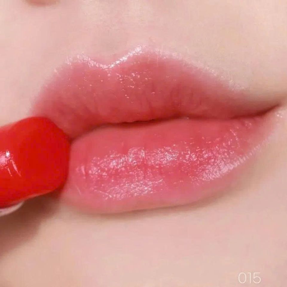 Son Dưỡng Dior Addict Lip Glow 015 Cherry Màu Đỏ - Son Dưỡng Cao Cấp Cung Cấp Độ Ẩm, Màu Sắc Nổi Bật Cho Môi Hút Hồn