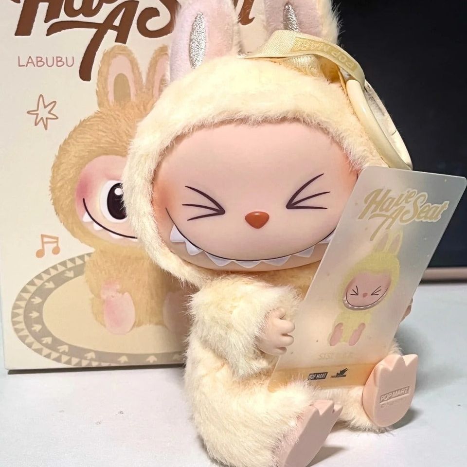 Móc Khóa Pop Mart Labubu Sisi Màu Vàng - Búp Bê Vinyl Nhồi Bông Đáng Yêu, Quà Tặng Dễ Thương Cho Fan của Pop Culture