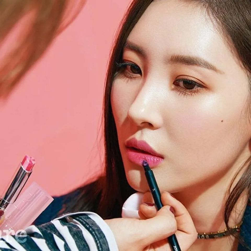 Son Dưỡng Môi Dior Addict Lip Glow 007 Raspberry Màu Hồng Baby Chính Hãng - Dưỡng Ẩm Mịn Màng, Trang Điểm Tự Nhiên