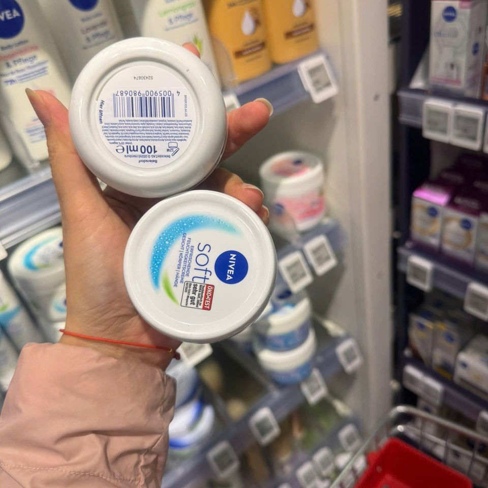 Kem Dưỡng Ẩm Nivea Soft 200ml - Dưỡng Ẩm Hiệu Quả, Thẩm Thấu Nhanh, Cho Mọi Loại Da - Hàng Chính Hãng Đức