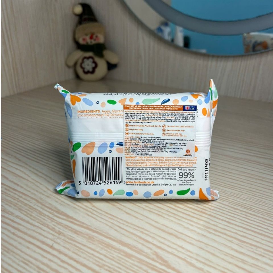 Khăn ướt Femfresh Vệ Sinh Vùng Kín Hằng Ngày - Sạch Khô, Kháng Khuẩn, An Toàn (25 Tờ hoặc 10 Tờ)