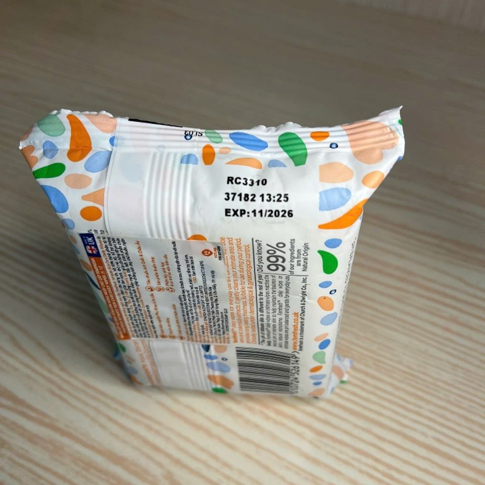 Khăn ướt Femfresh Vệ Sinh Vùng Kín Hằng Ngày - Sạch Khô, Kháng Khuẩn, An Toàn (25 Tờ hoặc 10 Tờ)