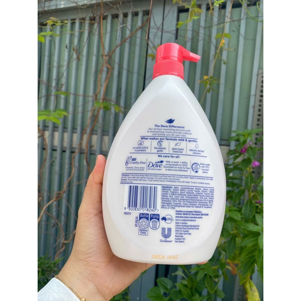 Sữa tắm Dove Rejuvenating 1L - Hương lựu và cỏ roi ngựa, giúp tái tạo và làm mềm da, không chứa sulfate và paraben