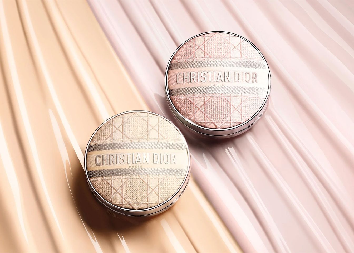Combo Lõi Phấn Nước & Vỏ Hộp Dior Forever Skin Glow Cushion Foundation Tone 02 Lilac 13g Chính Hãng - Trang Điểm Rạng Rỡ, Dưỡng Ẩm Tối Ưu
