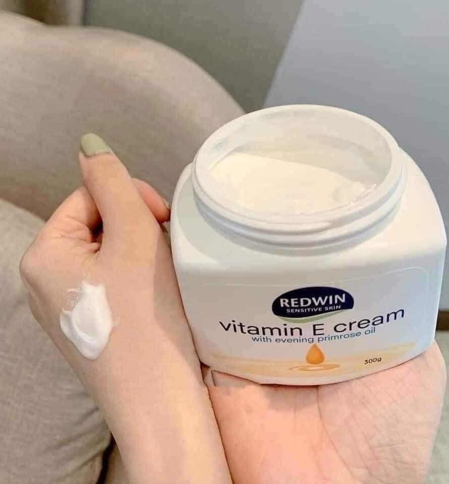 Kem Dưỡng Ẩm Redwin Vitamin E 300g - Chăm Sóc Da Mềm Mịn, Phục Hồi Độ Đàn Hồi, Thích Hợp Mọi Loại Da từ Úc