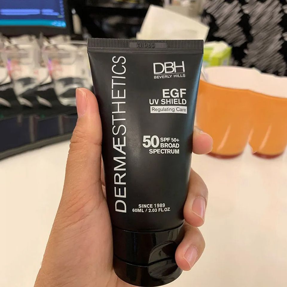 Kem Chống Nắng DBH EGF UV Shield SPF50 PA+++ 60ml - Bảo Vệ Da Tối Ưu, Dưỡng Ẩm Hiệu Quả, Thích Hợp Cho Da Nhạy Cảm