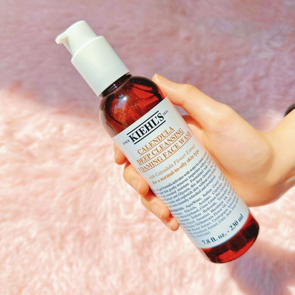 Sữa Rửa Mặt Hoa Cúc Kiehl's 230ml - Làm Sạch Sâu, Dịu Nhẹ Cho Da Nhạy Cảm, Chứa Chiết Xuất Tự Nhiên Chính Hãng