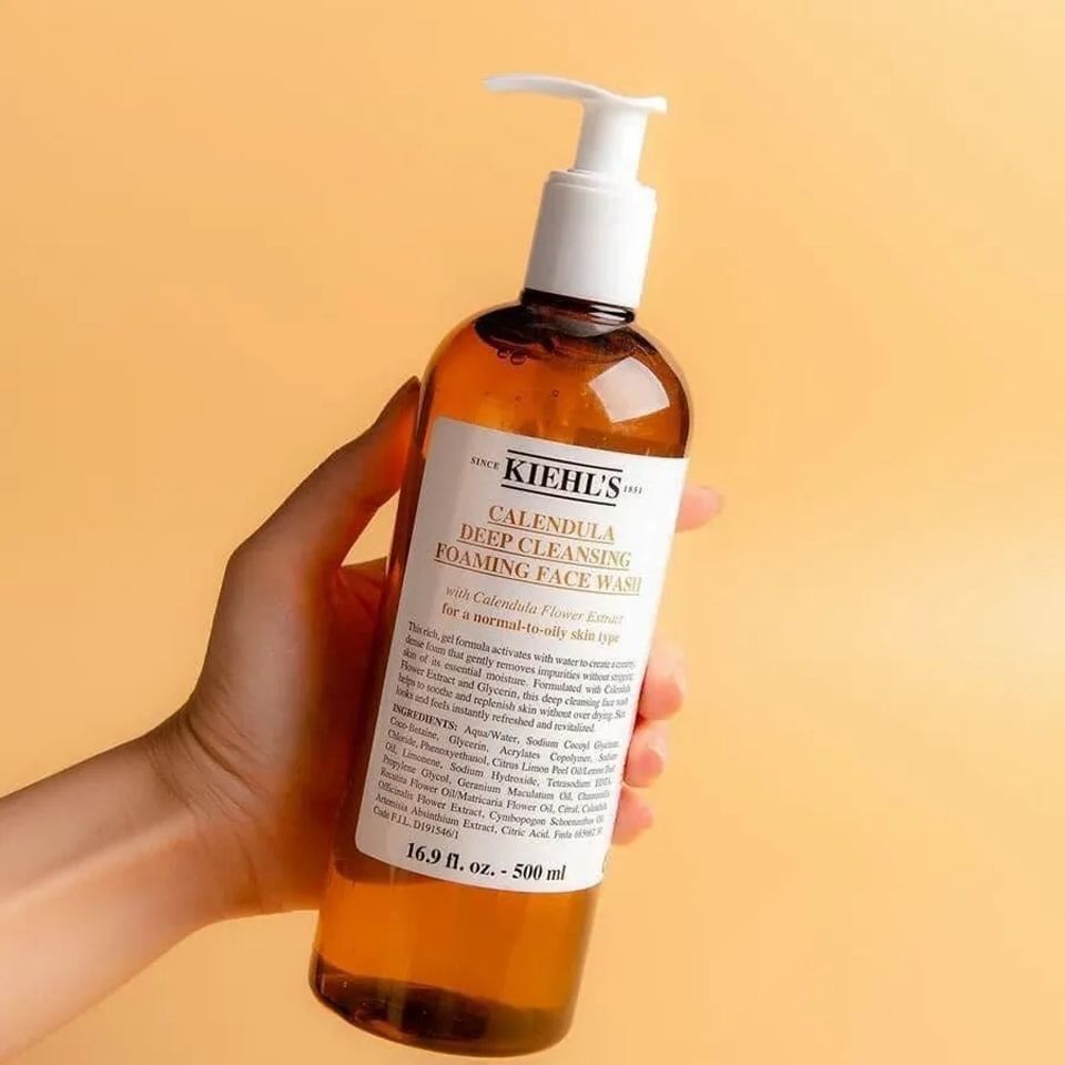 Sữa Rửa Mặt Hoa Cúc Kiehl's Calendula 230ml - Làm Sạch Sâu Mặt, Dưỡng Ẩm Cho Da Nhạy Cảm, Chính Hãng Cao Cấp