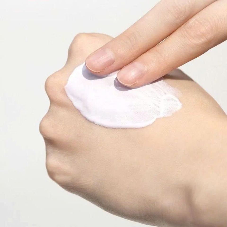 Kem Chống Nắng Nâng Tone Tím D'Alba Waterfull Tone Up SPF50+/PA++++ 50ml - Kem Chống Nắng Hiệu Quả, Làm Sáng Da, Chăm Sóc Sắc Đẹp