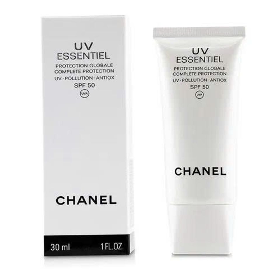 Kem Chống Nắng Chính Hãng Chanel UV Essentiel SPF 50/PA ++++ 30ml - Bảo Vệ Da Tối Ưu, Dưỡng Ẩm, Thích Hợp Mọi Loại Da