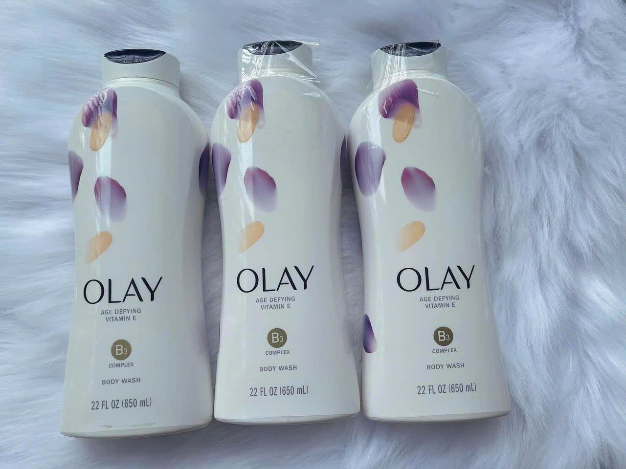 Sữa Tắm Olay Age Defying 650ml - Chăm Sóc Da Lão Hóa Với Vitamin E & B3 Complex, Dưỡng Ẩm Săn Chắc Da