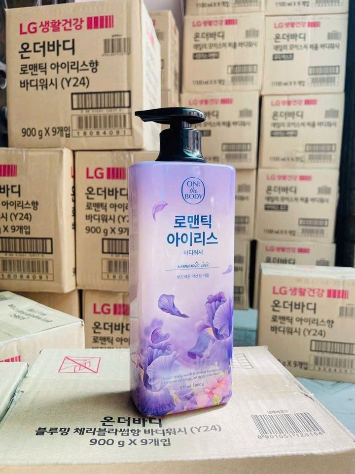Sữa Tắm On The Body Dưỡng Ẩm Hoa Diên Vĩ 900g - Mềm Mịn, Thơm Dịu, Giúp Da Khỏe Mạnh