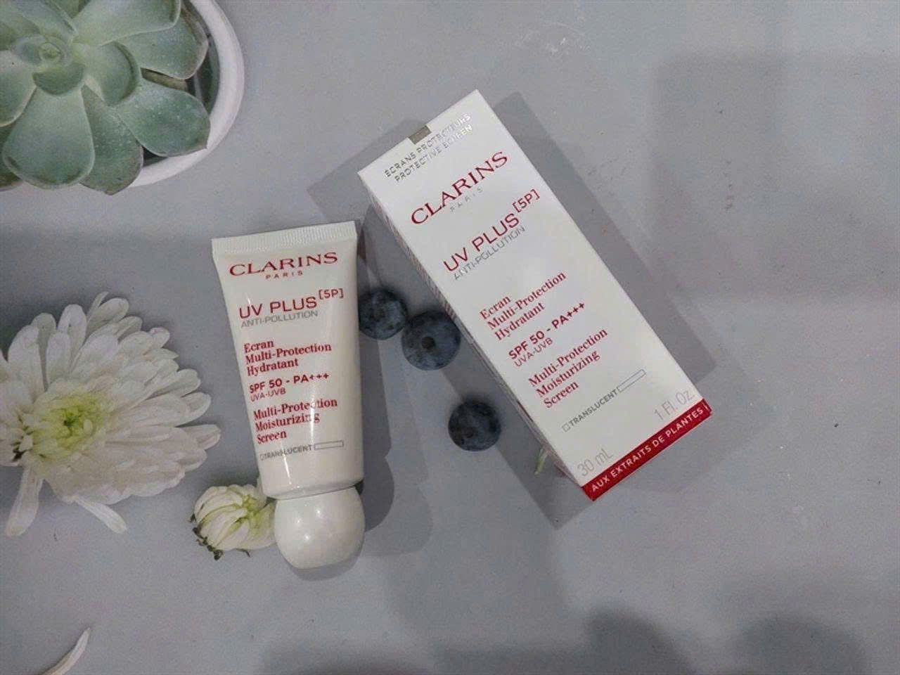 Kem chống nắng Clarins UV Plus Translucent SPF50 30ml - Bảo vệ da toàn diện, dưỡng ẩm chống nắng hiệu quả cho mọi loại da