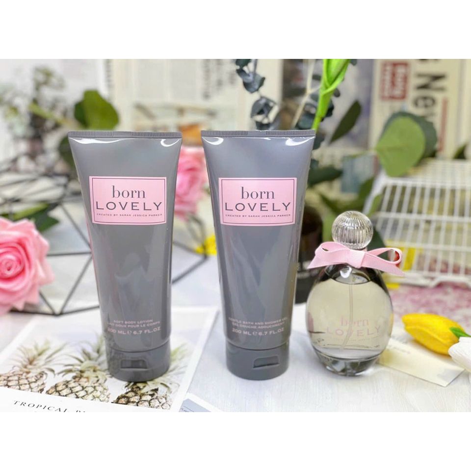 Set nước hoa Born Lovely gồm Nước hoa 100ml, Body lotion 200ml, Sữa tắm 200ml. 629390