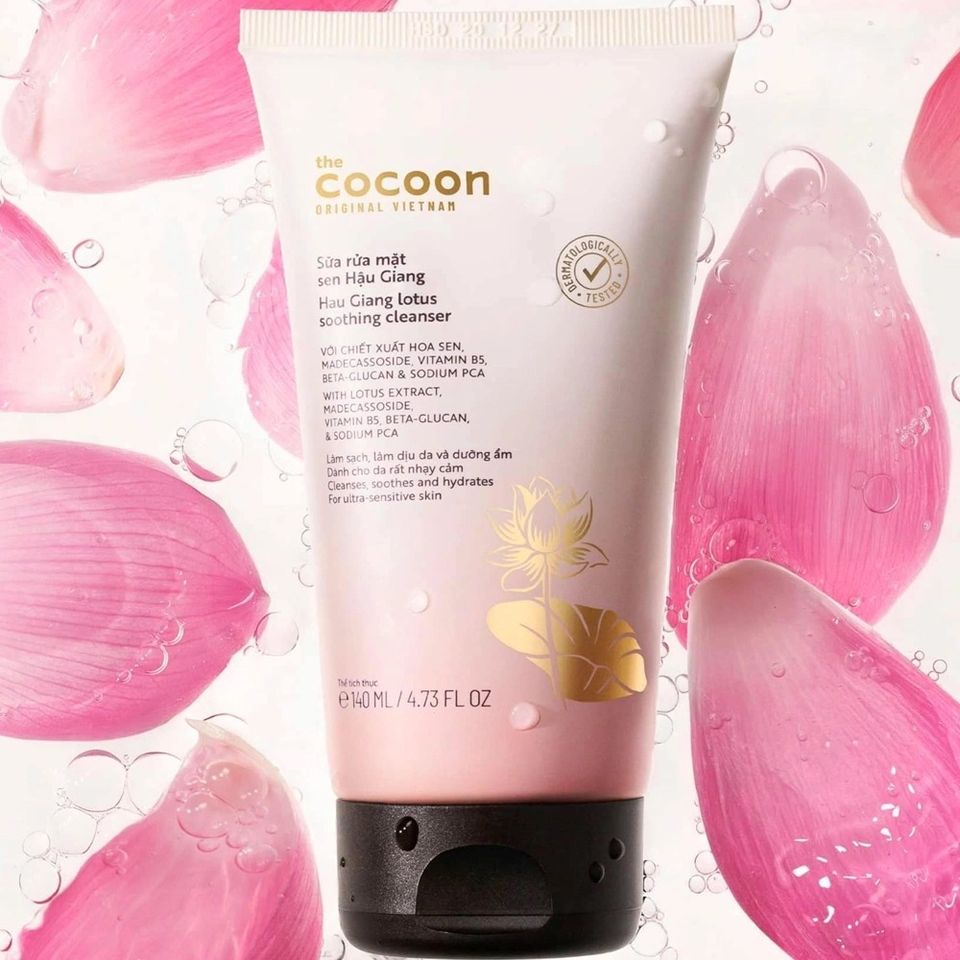 [B E B U]  Sữa Rửa Mặt Sen Hậu Giang Cocoon Lotus Soothing Cleanser 50ml