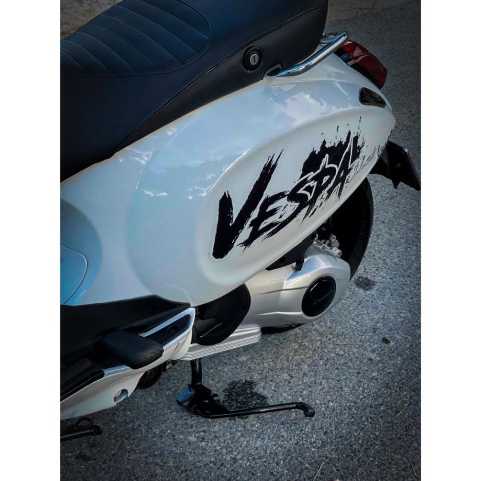 tem rời vespa trắng sprin mẫu đẹp ảnh chụp thực tế , tem 3 lớp bền màu - Decal Cao Cấp Nhất