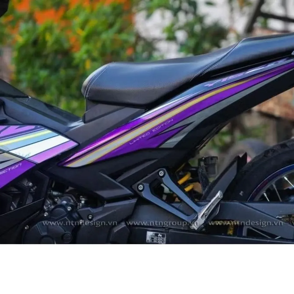 Tem rời Exciter 150 Crom mẫu Y15ZR đen tím, thiết kế đẹp mắt, in sắc ...