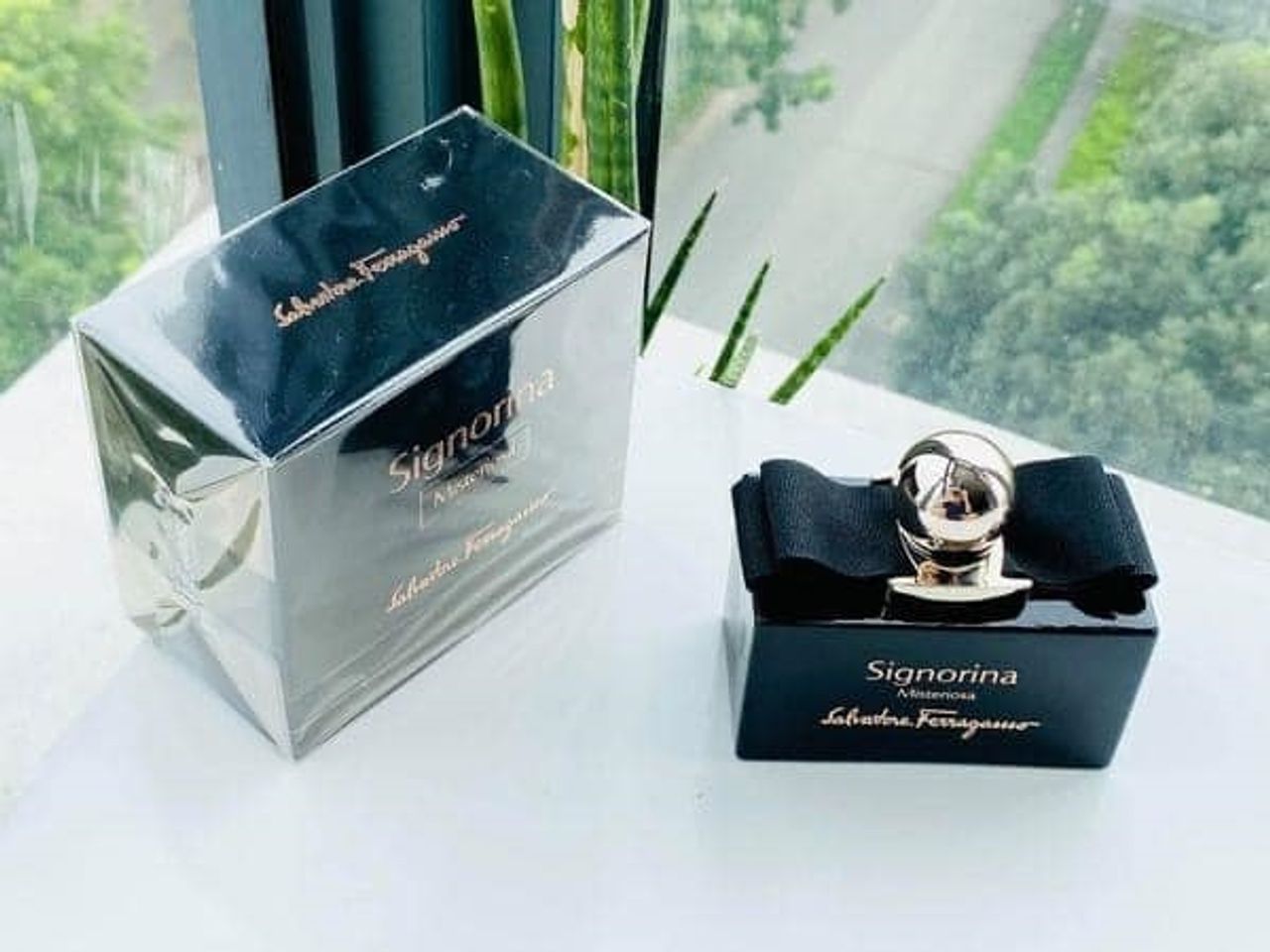 Nước hoa Salvatore Ferragamo Signorina Misteriosa Eau De Parfum 100ml (đen) – hương ngọt đậm, quyến rũ, lưu hương lâu