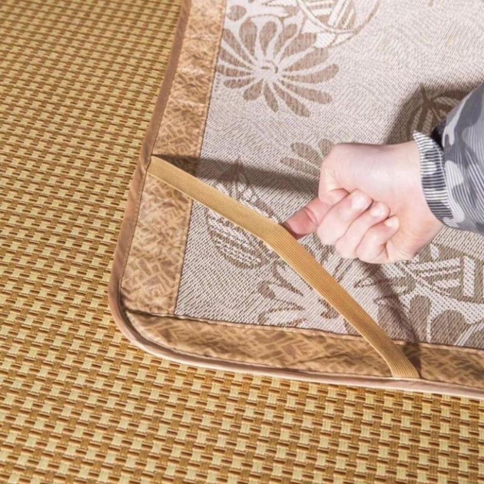 Chiếu Điều Hoà Sợi Mây Lót Lụa Cao Cấp Chiếu Có Chun Cài Góc