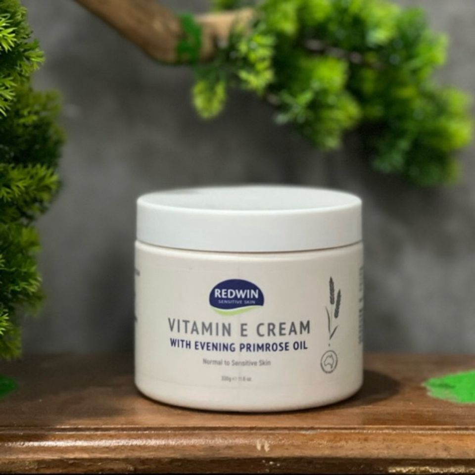 Kem dưỡng da Redwin vitamin E của Úc 330g