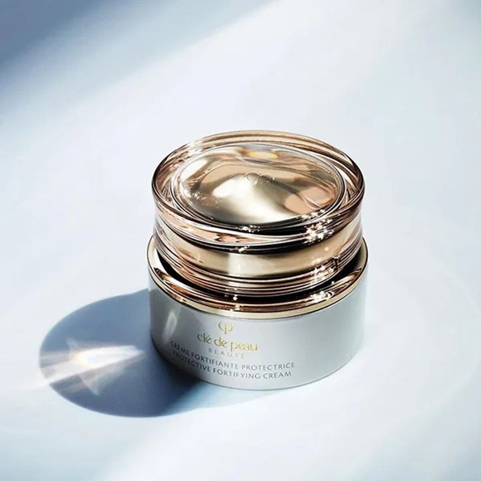 (50g) Kem Dưỡng Da Dùng Ban Ngày Clé De Peau Beaute Protective Fortifying Cream Chính Hãng