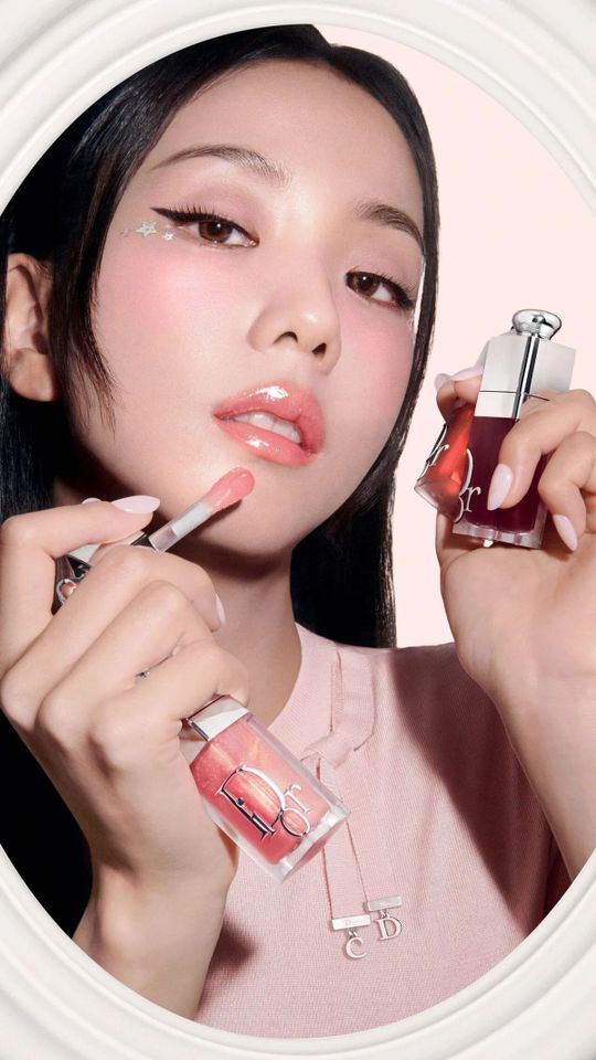(Màu 031 Đỏ Dâu) Son Dưỡng Dior Addict Lip Glow Oil Màu 031 Strawberry Glaze Chính Hãng